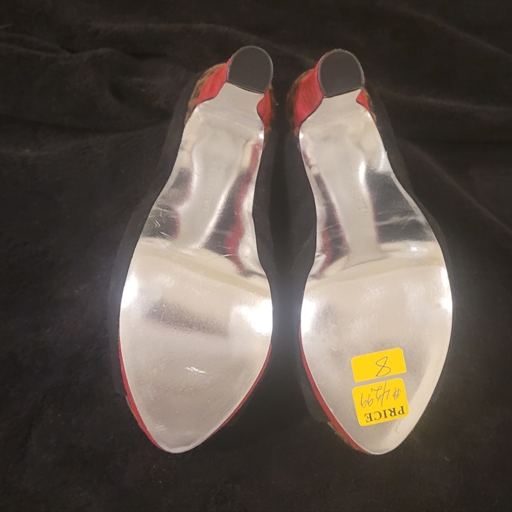 Heels - Picture 4 of 4